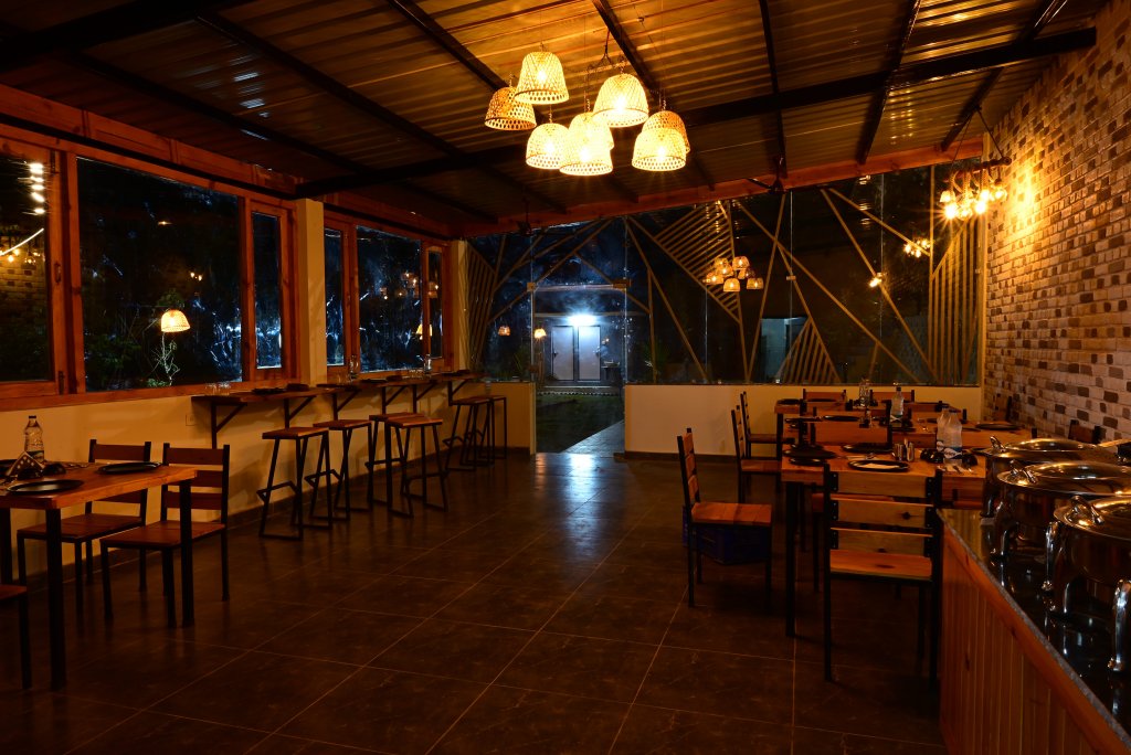 paradise pool resort