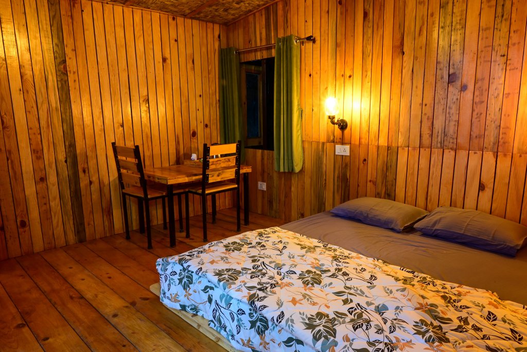 paradise pool resort