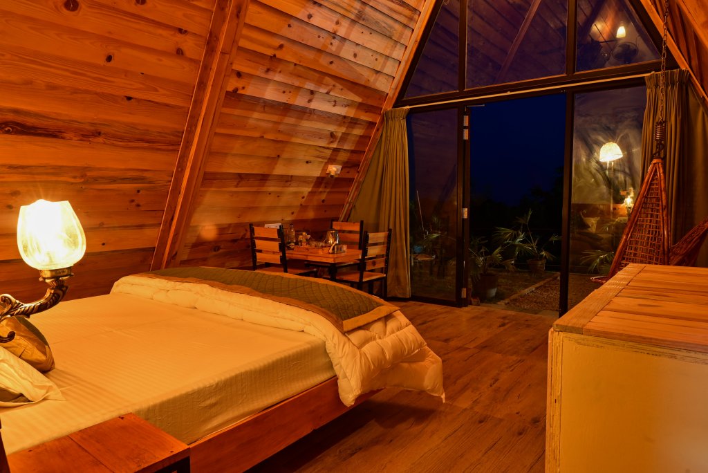 paradise pool resort