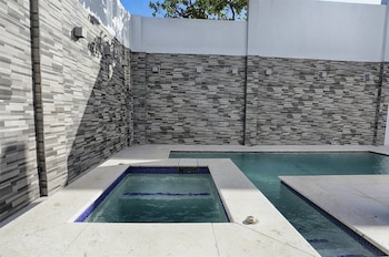 gulfview townhouse with pool and jacuzzi