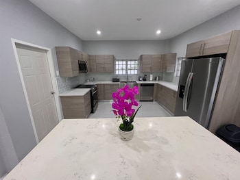 glencoe townhome with loft jacuzzi and pool