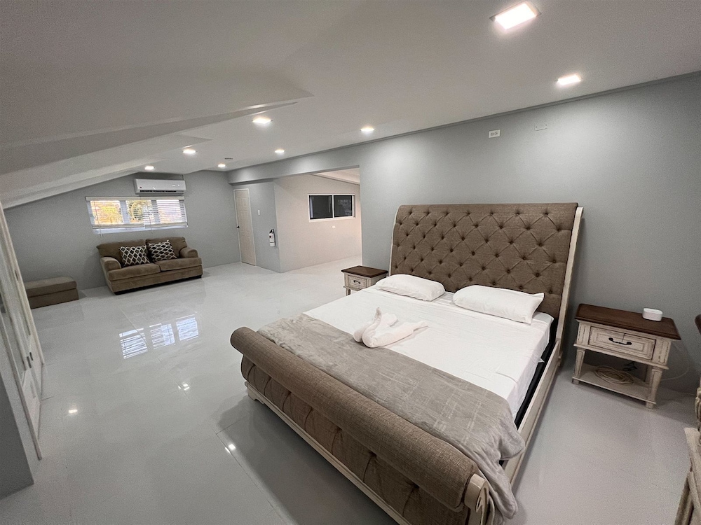 glencoe townhome with loft jacuzzi and pool