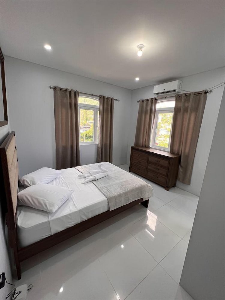 glencoe townhome with loft jacuzzi and pool