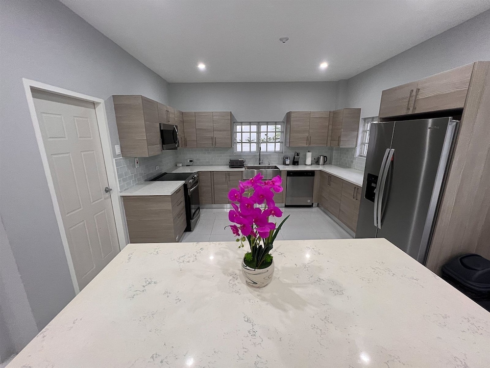 glencoe townhome with loft jacuzzi and pool