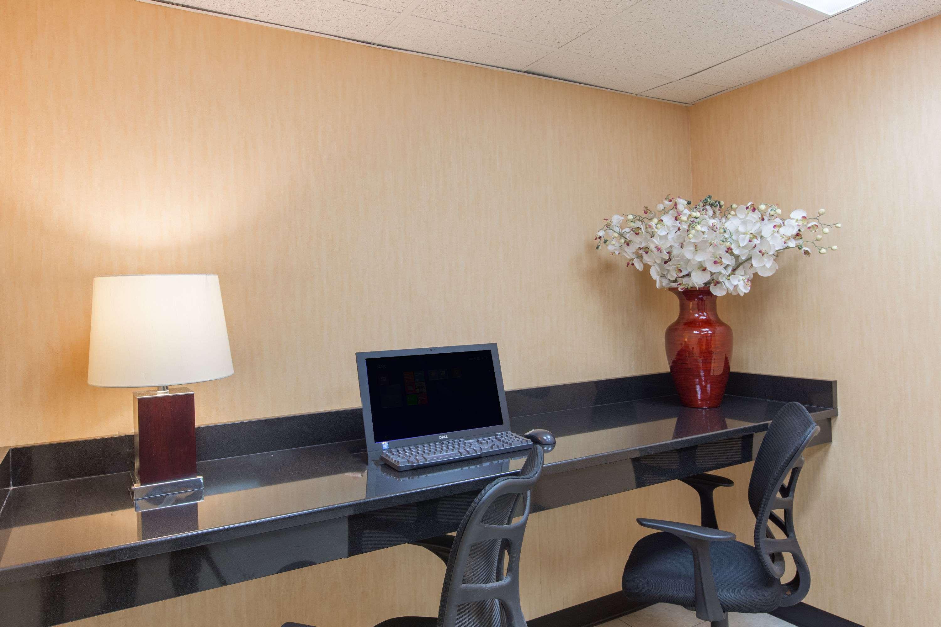 Baymont By Wyndham Bartonsville Poconos,East Stroudsburg>>Bartonsville,3 star