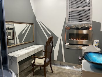 stylish 4 bedroom home near philadelphia