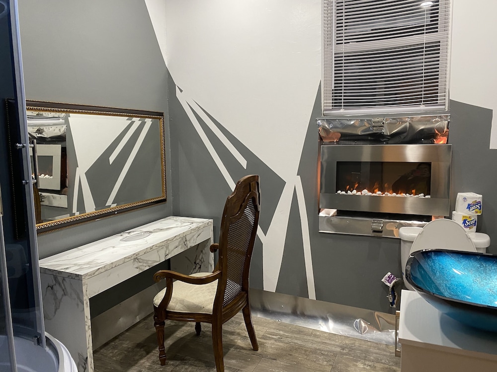 stylish 4 bedroom home near philadelphia