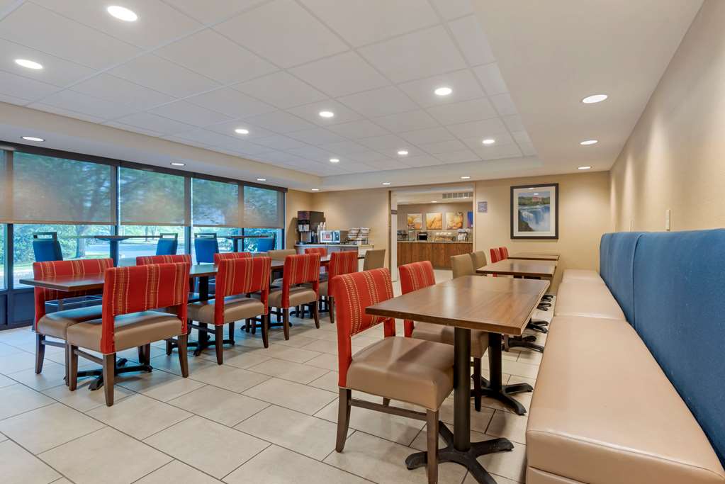 comfort inn university