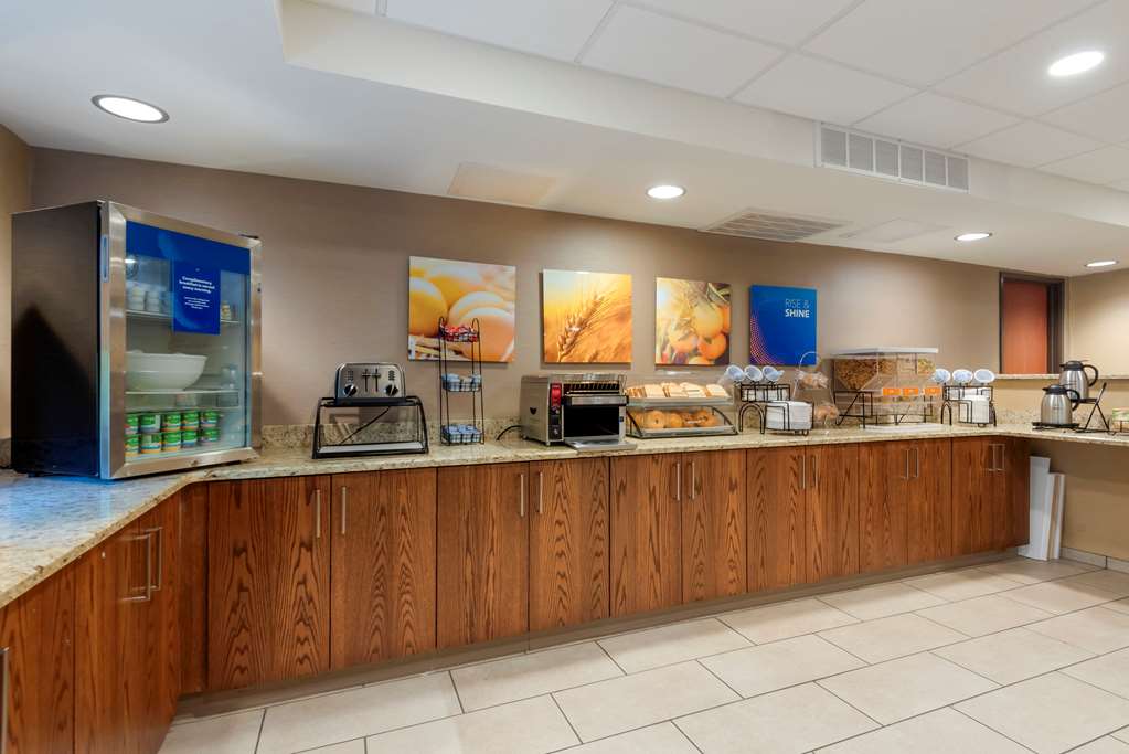 comfort inn university