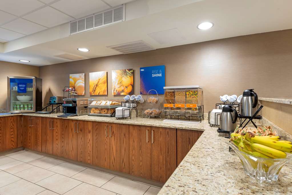 comfort inn university