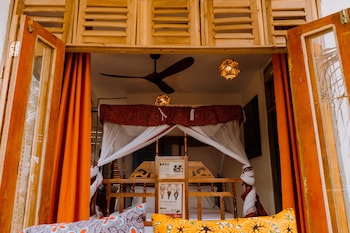 asante sana beachfront hotel