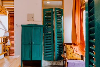 asante sana beachfront hotel