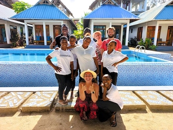 asante sana beachfront hotel