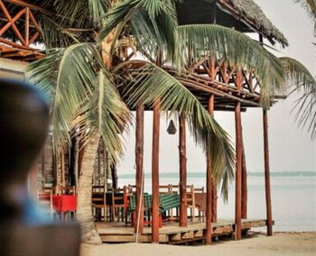 asante sana beachfront hotel