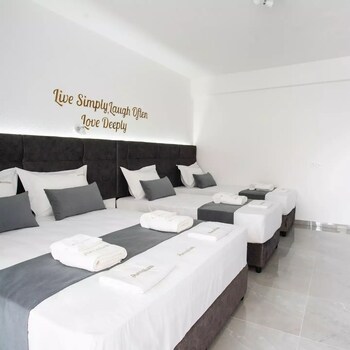 aeonian luxury suites