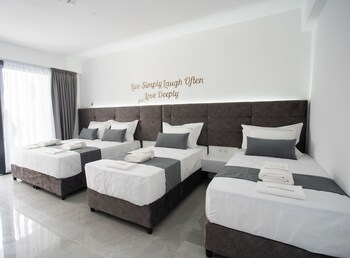aeonian luxury suites
