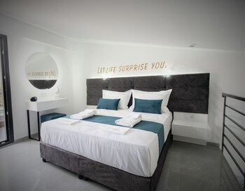 aeonian luxury suites