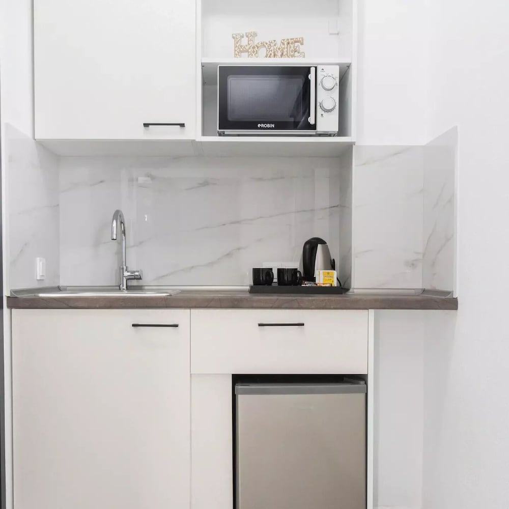 aeonian luxury suites