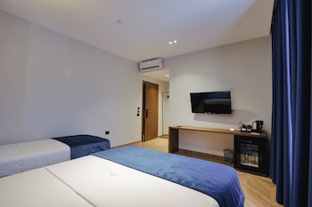 dukas hotel