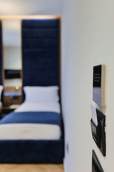 dukas hotel