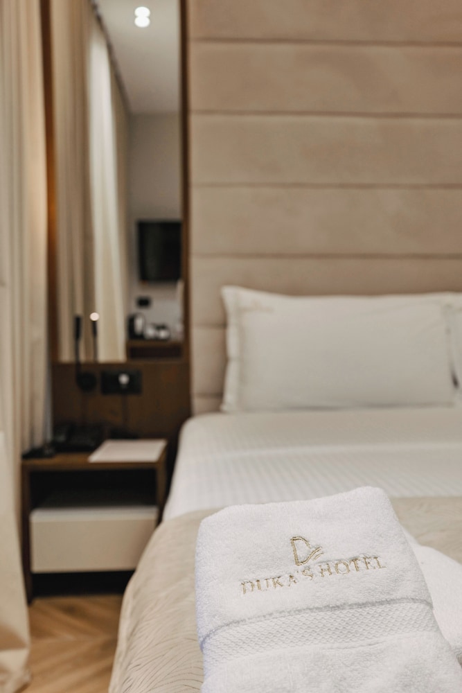 dukas hotel