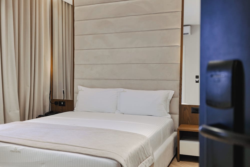 dukas hotel