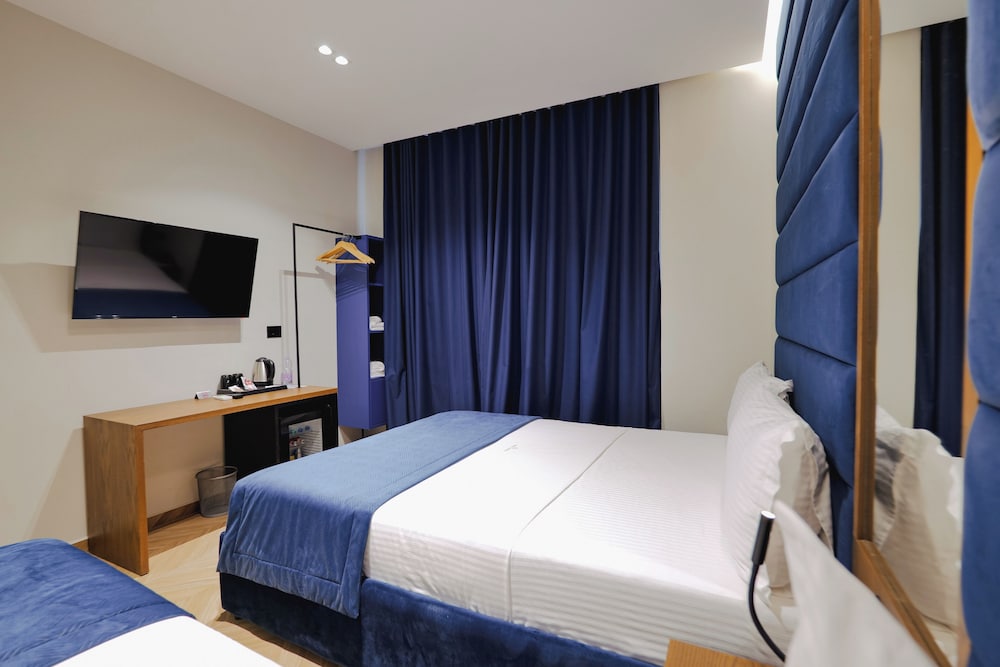 dukas hotel