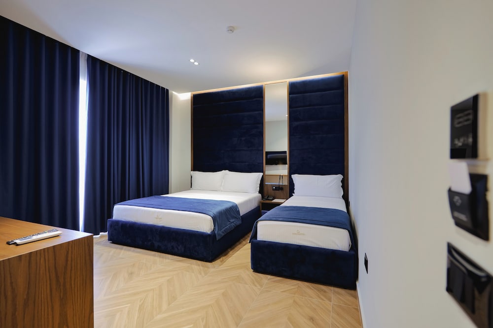 dukas hotel