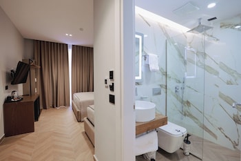 dukas hotel