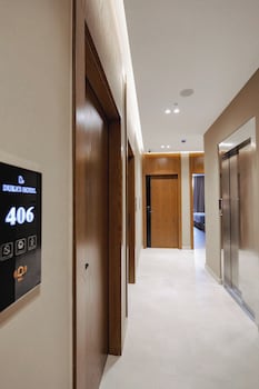 dukas hotel