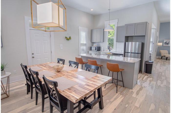 incredible new 3br 2ba near downtown