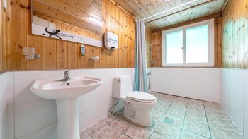 boryeong hidden village pool villa