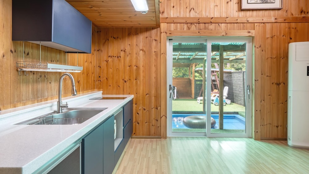 boryeong hidden village pool villa