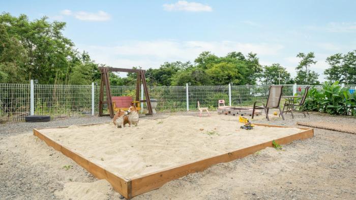 boryeong hidden village pool villa