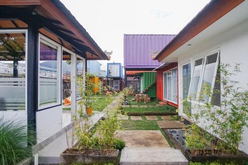 container smart stay by zuzu