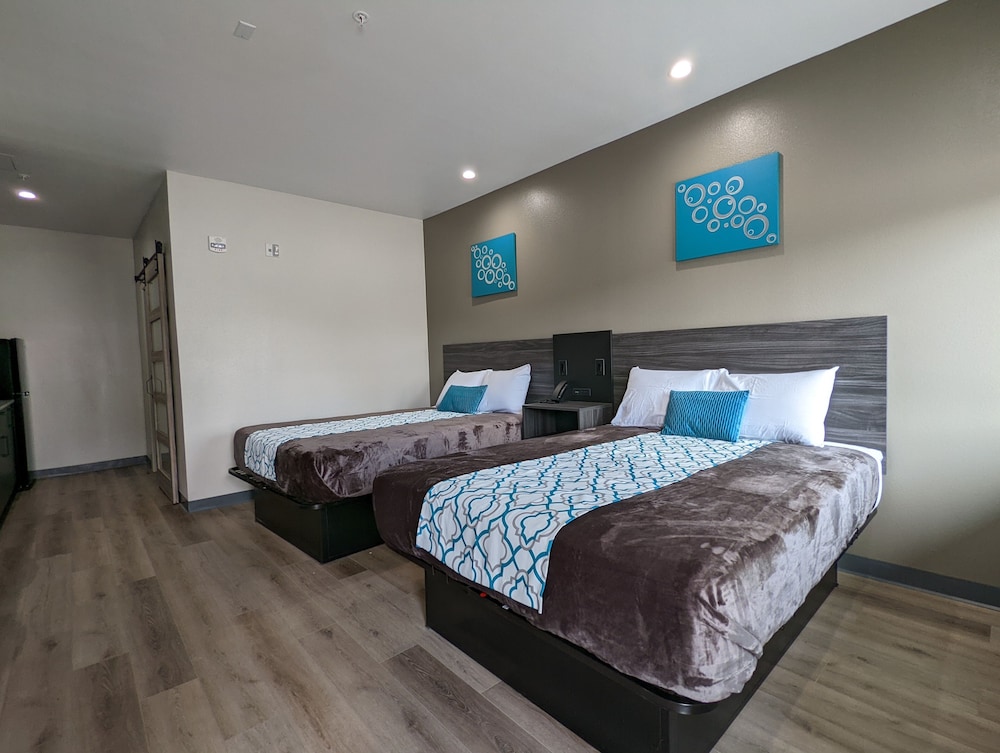 crystal inn jacinto city