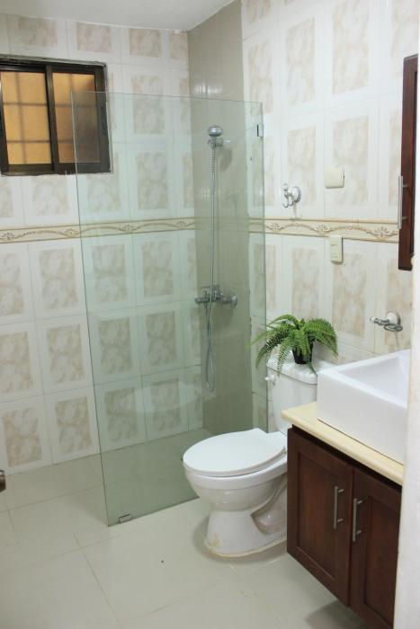 stylish 1r 1b apt near the beach and main street