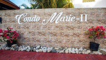 fully equipped 2br aptdt5mins to the beach