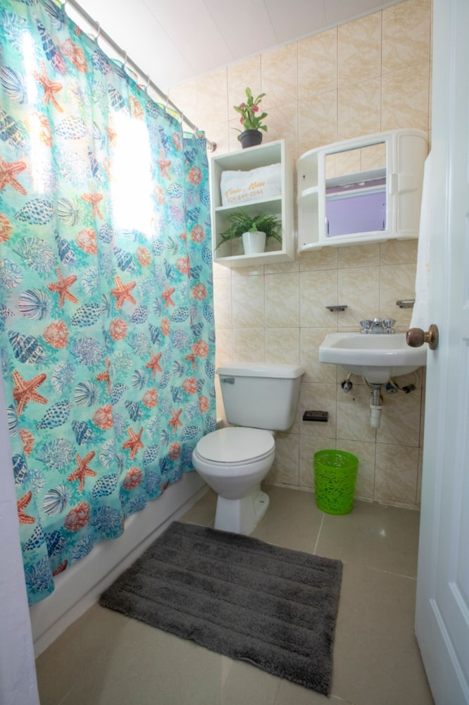 fully equipped 2br aptdt5mins to the beach