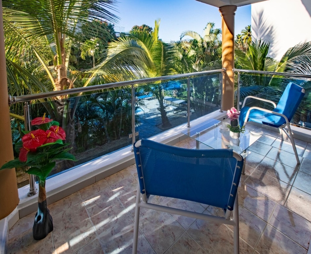 fully equipped 2br aptdt5mins to the beach