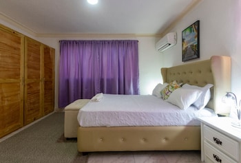 fully equipped 2br aptdt5mins to the beach