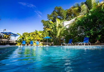 fully equipped 2br aptdt5mins to the beach