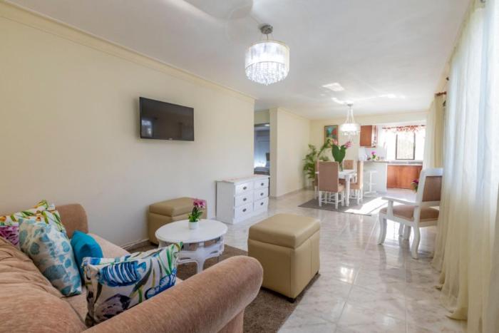 fully equipped 2br aptdt5mins to the beach