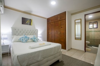 cozy and central apartment 1br 1ba with pool