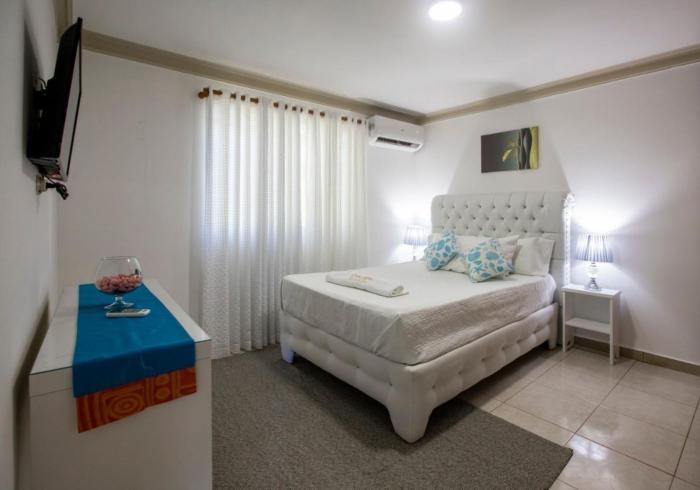 cozy and central apartment 1br 1ba with pool