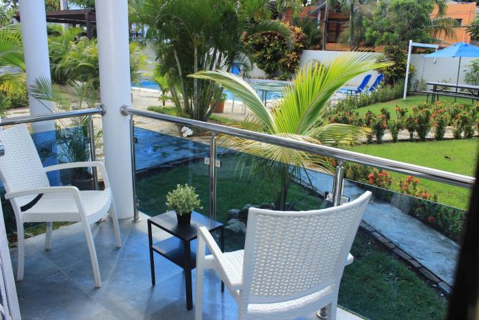 cozy and central apartment 1br 1ba with pool