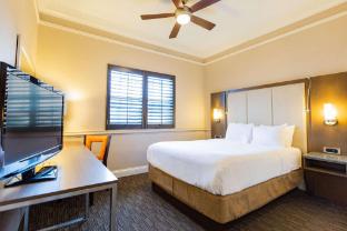 radisson resort at the port