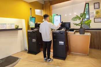 check inn express taichung feng chia