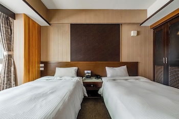 check inn express taichung feng chia