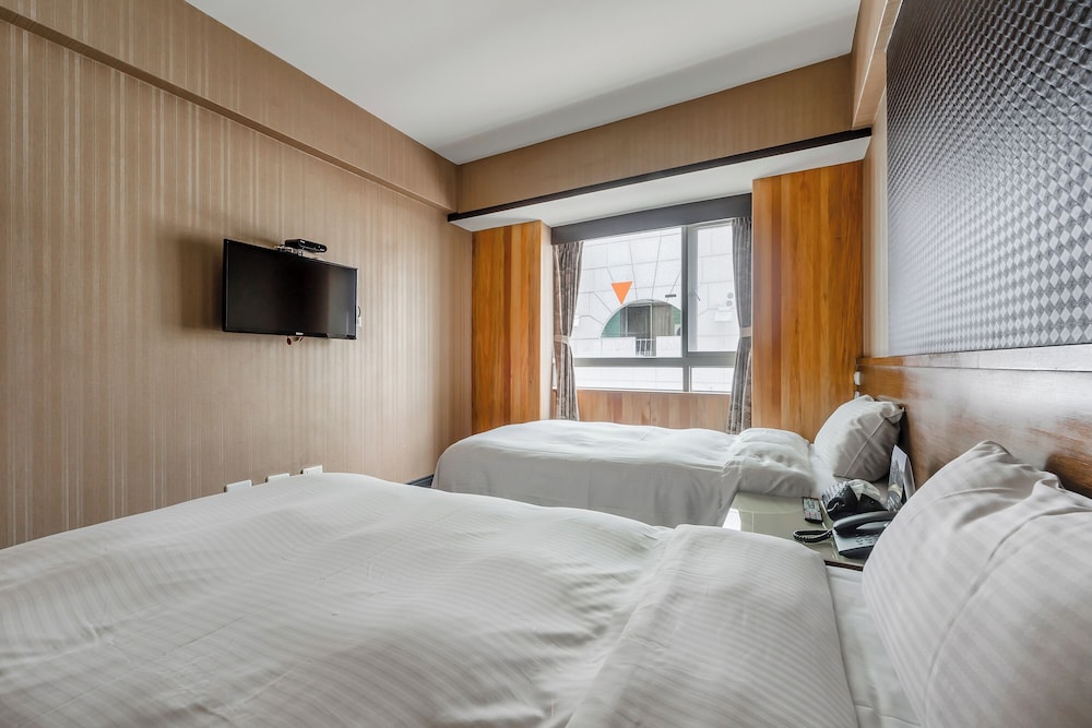 check inn express taichung feng chia